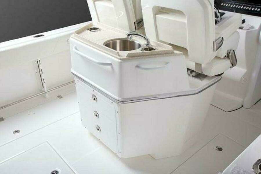 2025 Edgewater 262CC