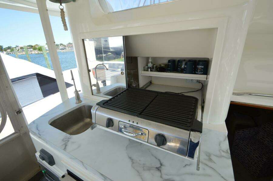 1995 Ocean 48 Cockpit Motor Yacht