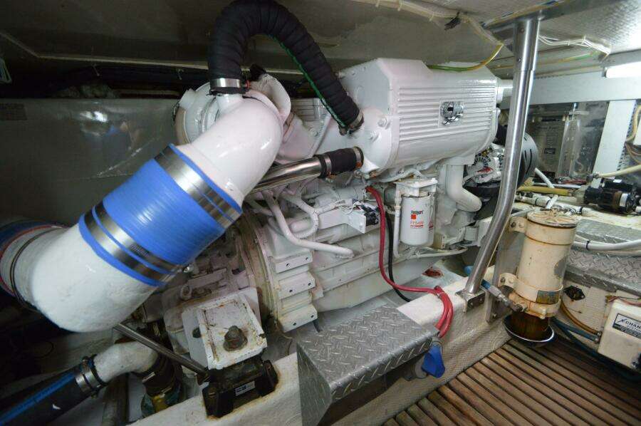 1995 Ocean 48 Cockpit Motor Yacht