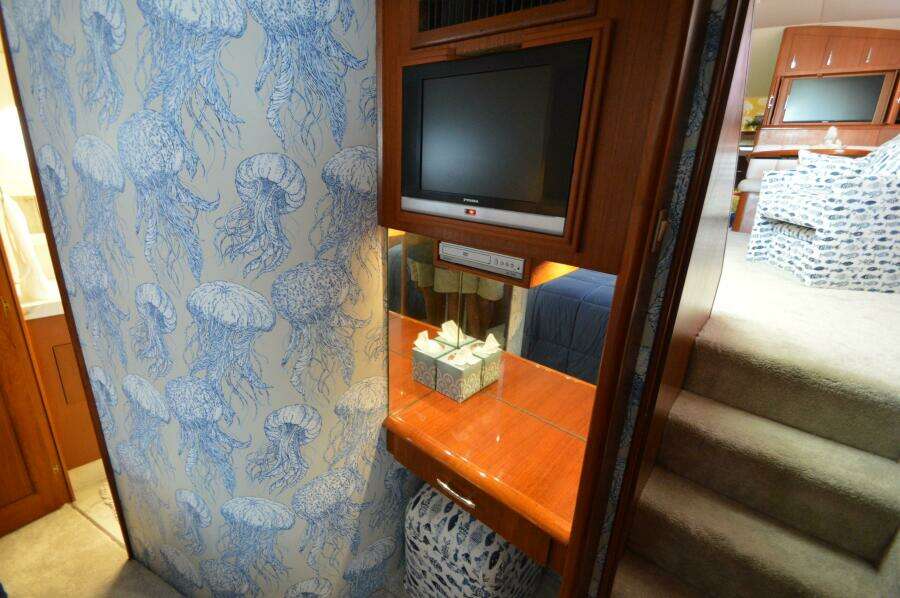 1995 Ocean 48 Cockpit Motor Yacht