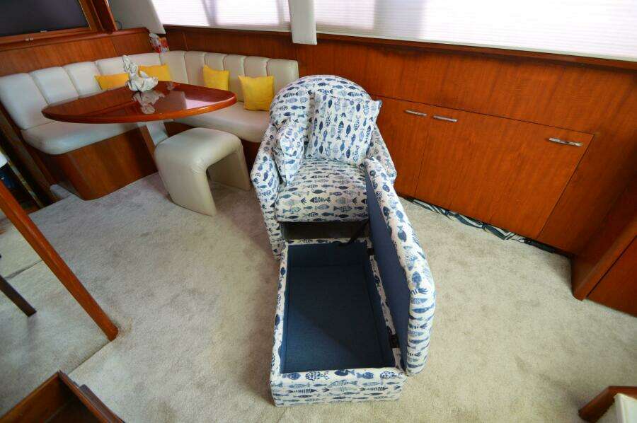 1995 Ocean 48 Cockpit Motor Yacht