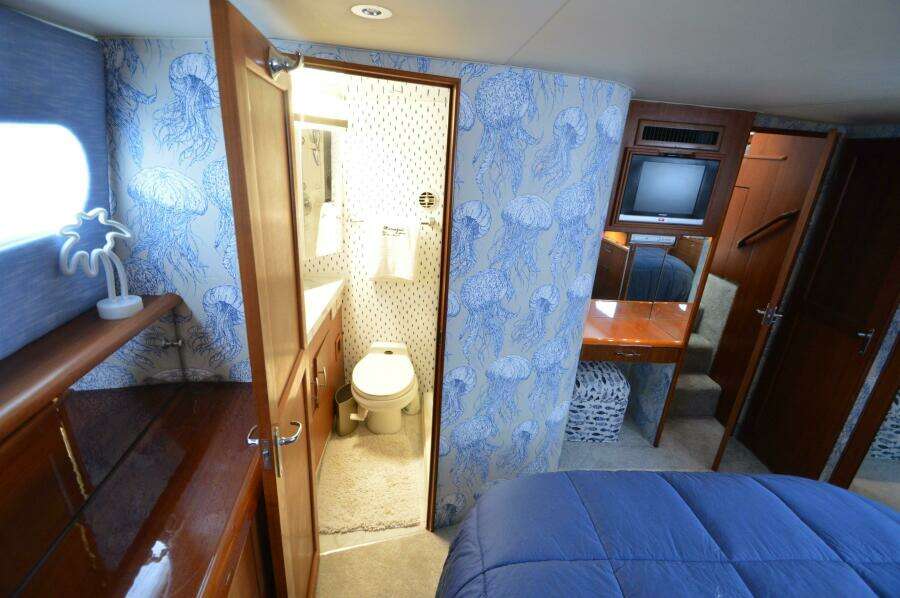 1995 Ocean 48 Cockpit Motor Yacht