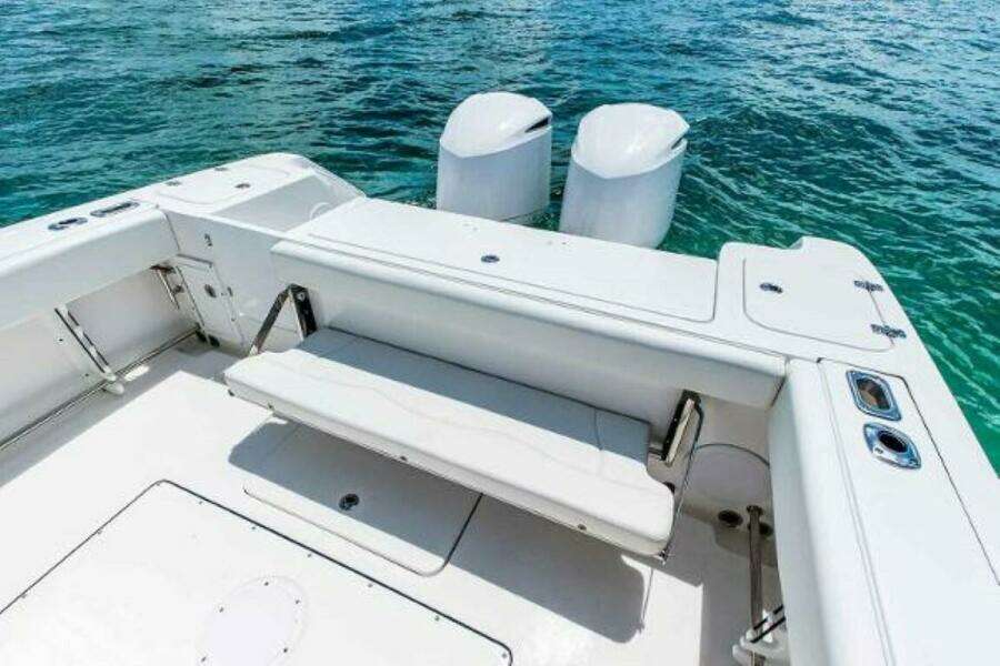 2025 Edgewater 325CC