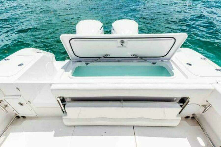 2025 Edgewater 325CC