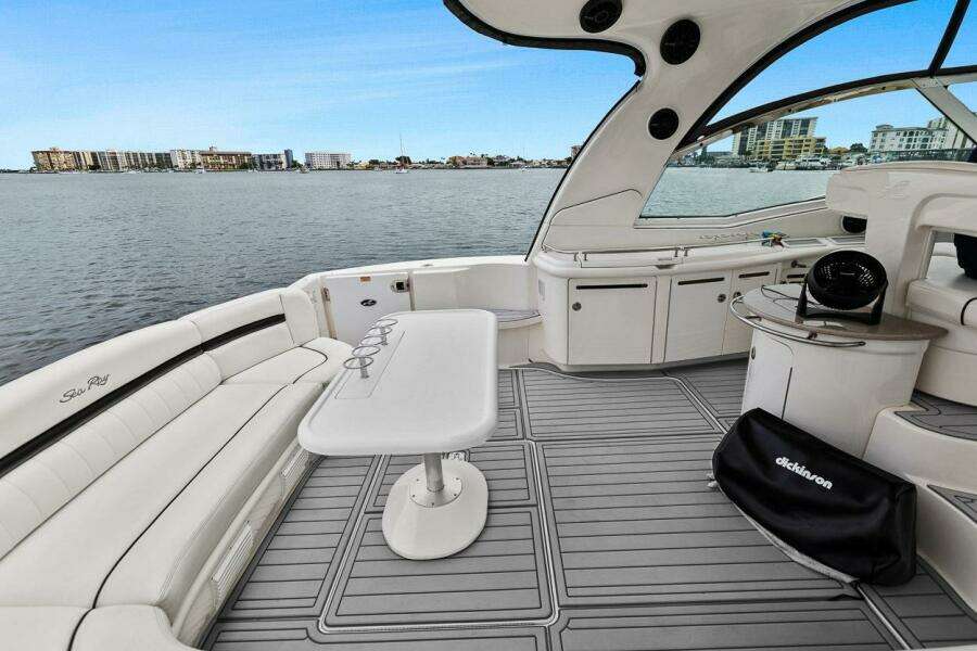 2005 Sea Ray 500 Sundancer