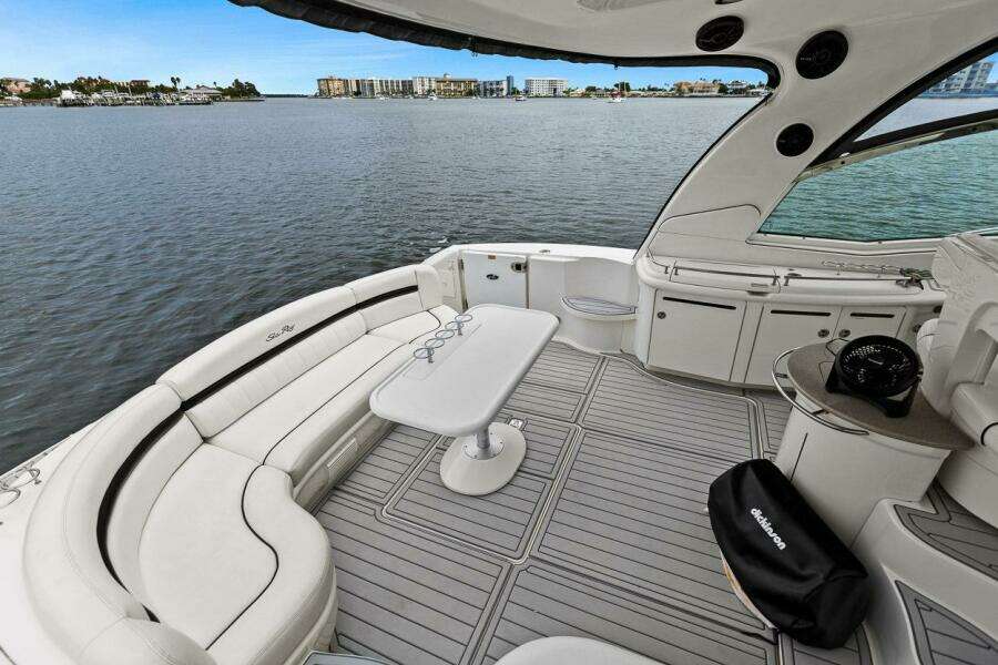 2005 Sea Ray 500 Sundancer