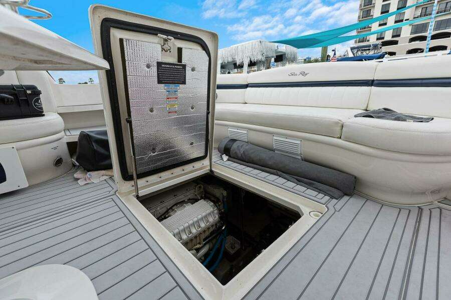 2005 Sea Ray 500 Sundancer