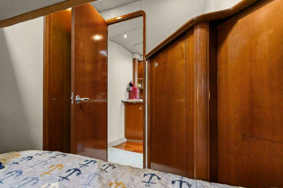 2005 Sea Ray 500 Sundancer