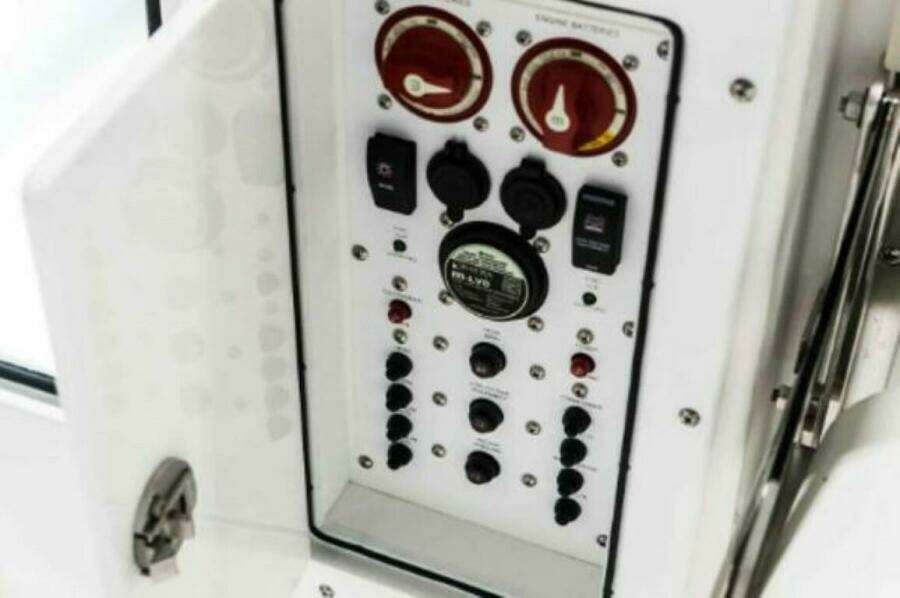 2025 Edgewater 280CX