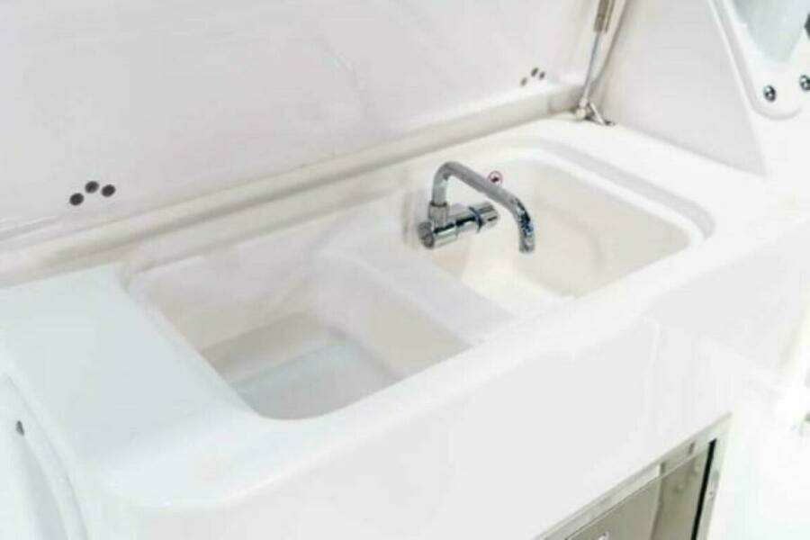 2025 Edgewater 280CX