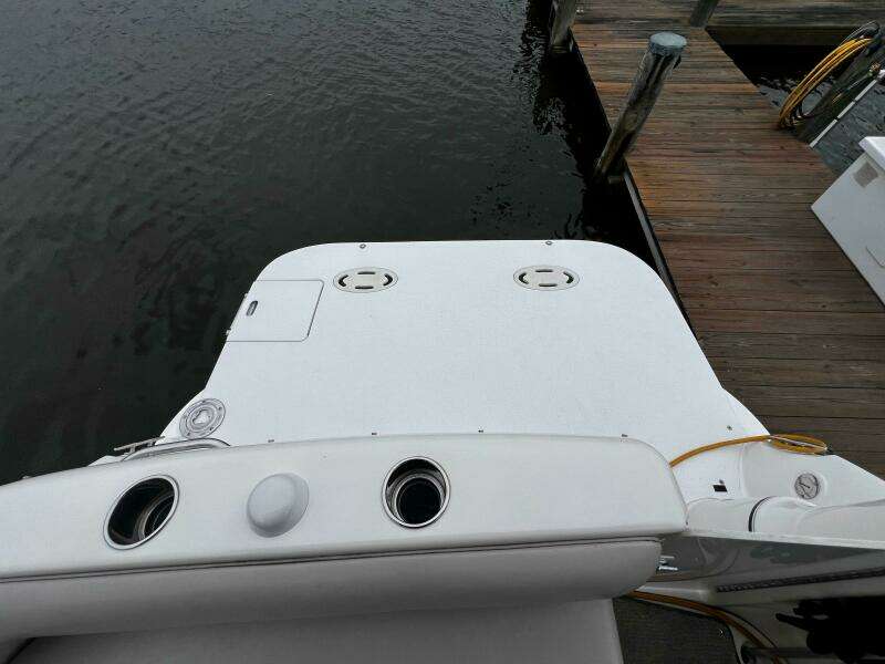 2007 Larson Cabrio 274