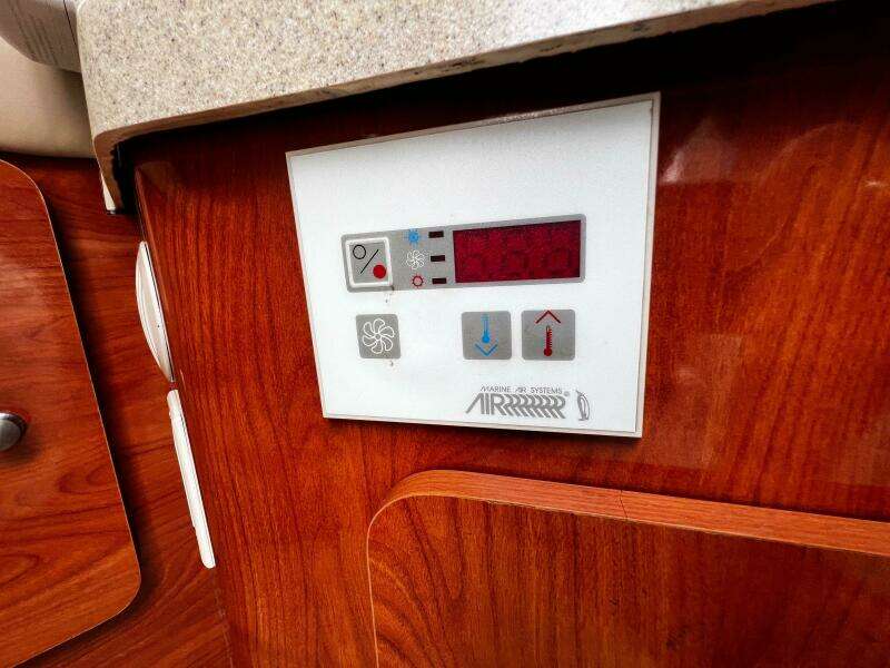 2007 Larson Cabrio 274