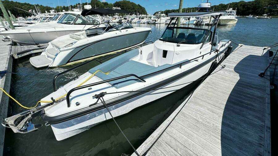 2022 Axopar 28 T-Top