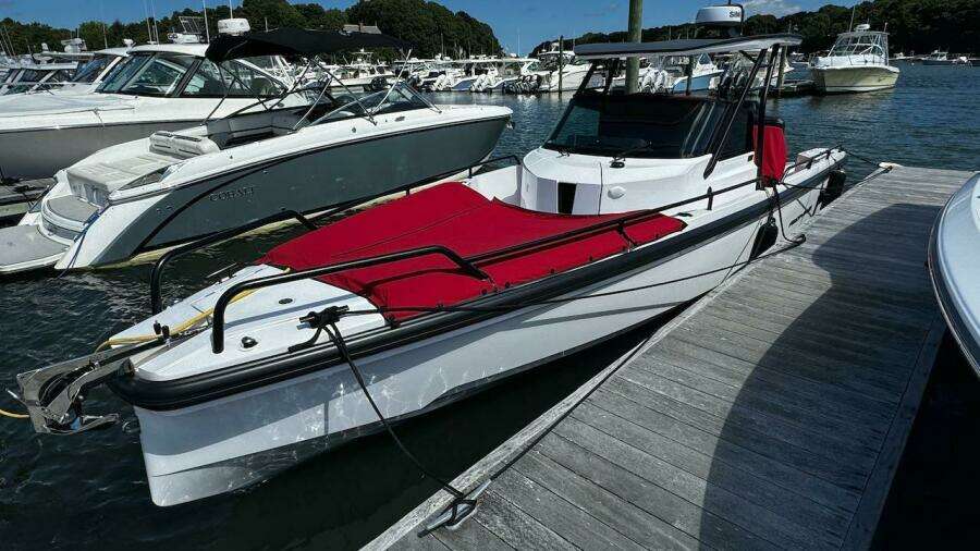 2022 Axopar 28 T-Top