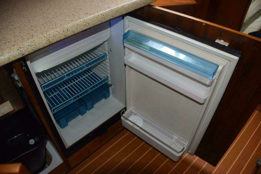 Under Counter Refrigerator