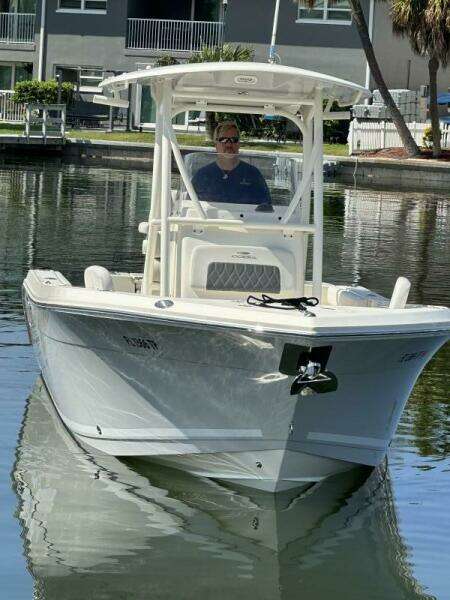 2023 Cobia 220 CC