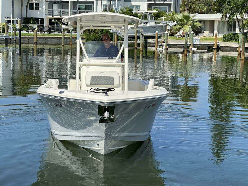 2023 Cobia 220 CC