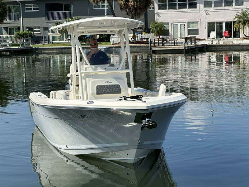2023 Cobia 220 CC