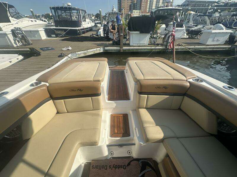2014 Sea Ray 270 SLX