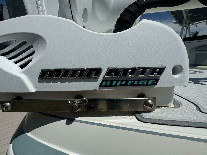 2019 Ranger 2360 Bay Ranger