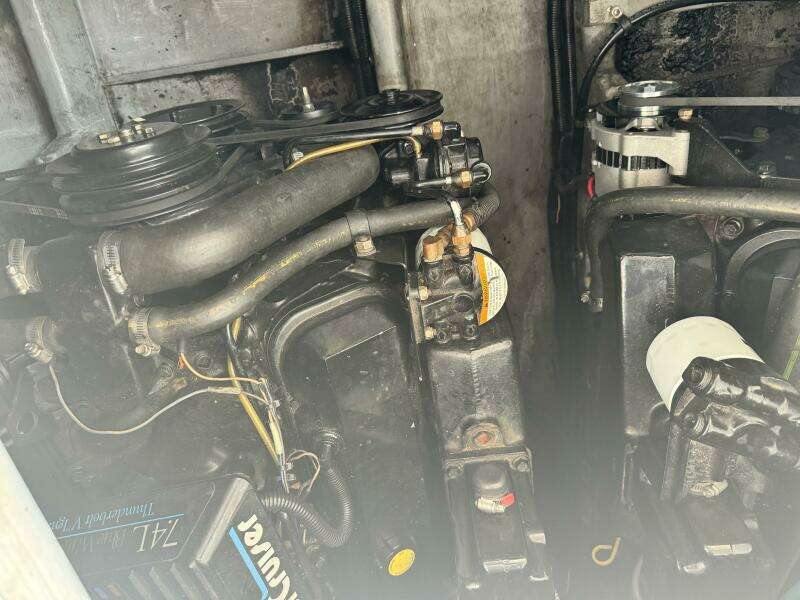 1995 Sea Ray Express Cruiser