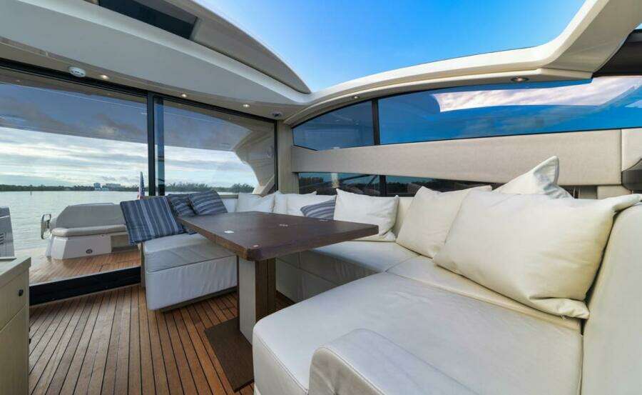 2017 Sunseeker Predator