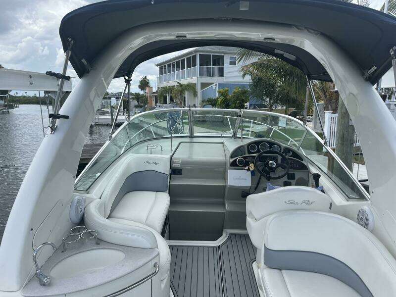 2005 Sea Ray 260 Sundancer