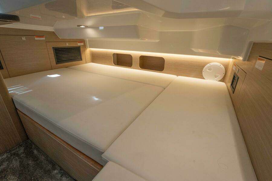 2024 Jeanneau Leader 9.0WA S2