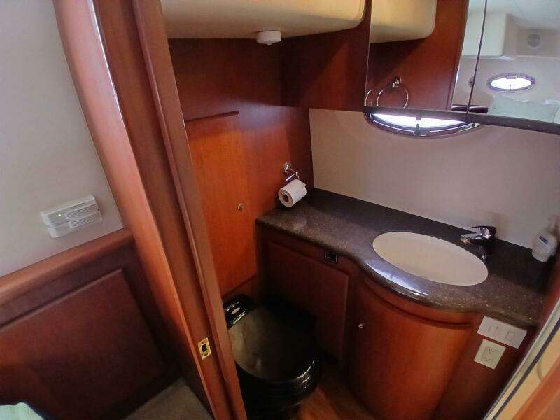 2006 Silverton 35 Motor Yacht