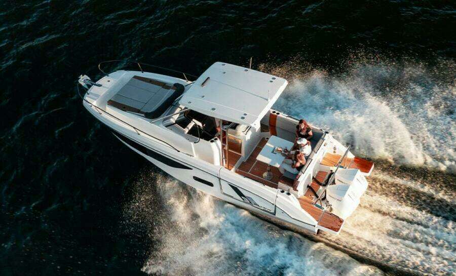 2025 Beneteau Flyer 9 SunDeck