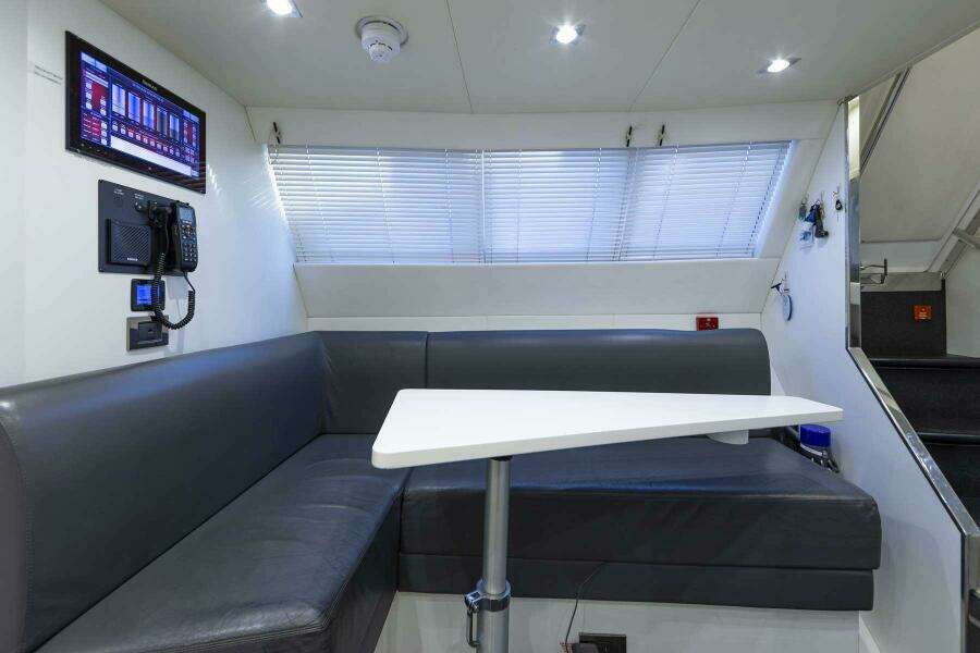 2017 Sunseeker 95 Yacht