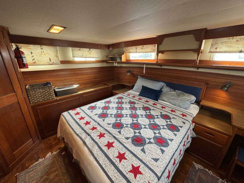 1989 Grand Banks 42 Motor Yacht