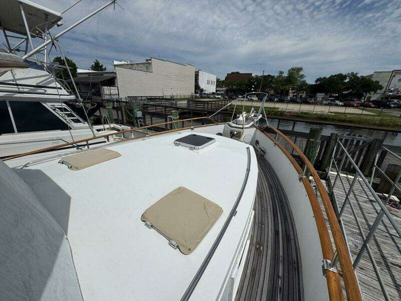 1989 Grand Banks 42 Motor Yacht