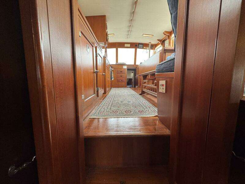 1989 Grand Banks 42 Motor Yacht