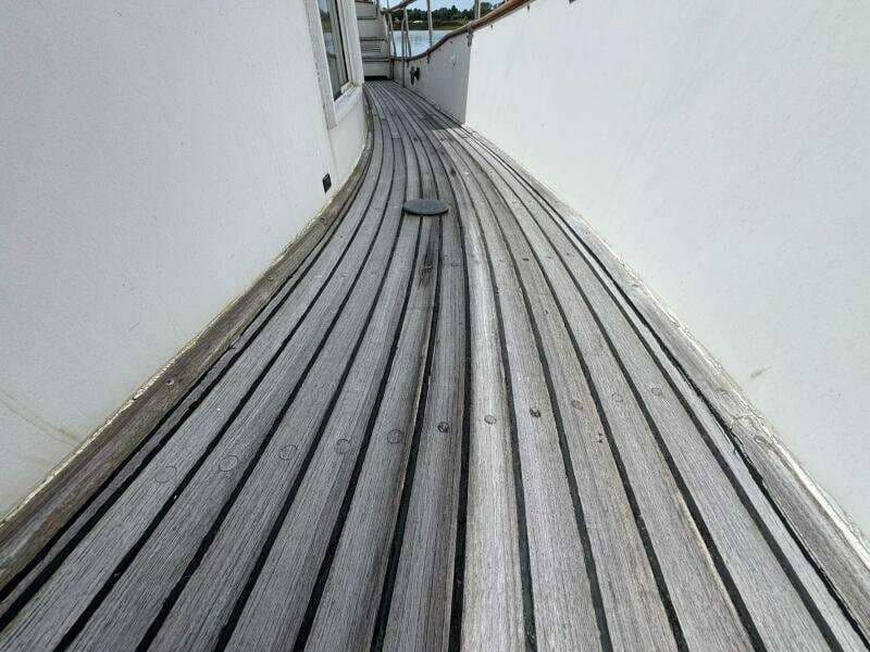 1989 Grand Banks 42 Motor Yacht