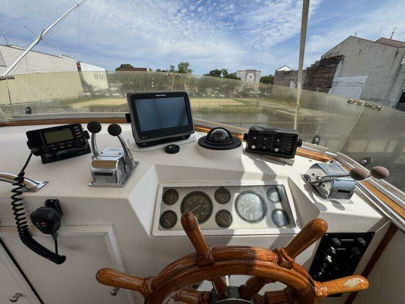 1989 Grand Banks 42 Motor Yacht