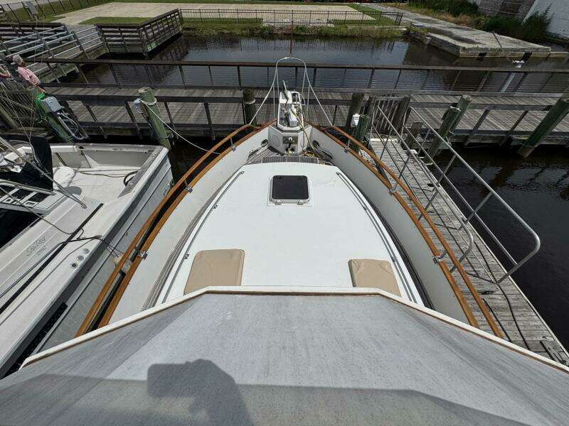 1989 Grand Banks 42 Motor Yacht