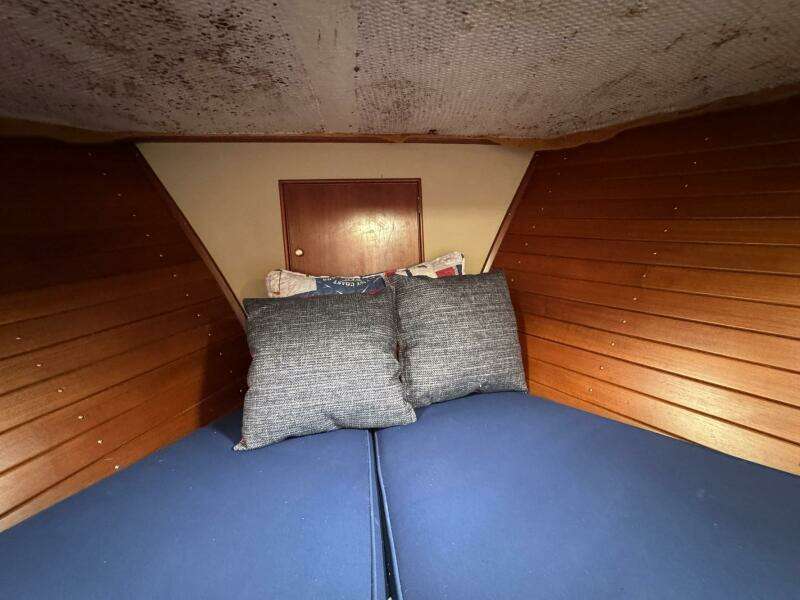 1989 Grand Banks 42 Motor Yacht