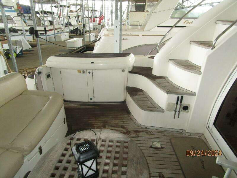 47' Sealine aftdeck port