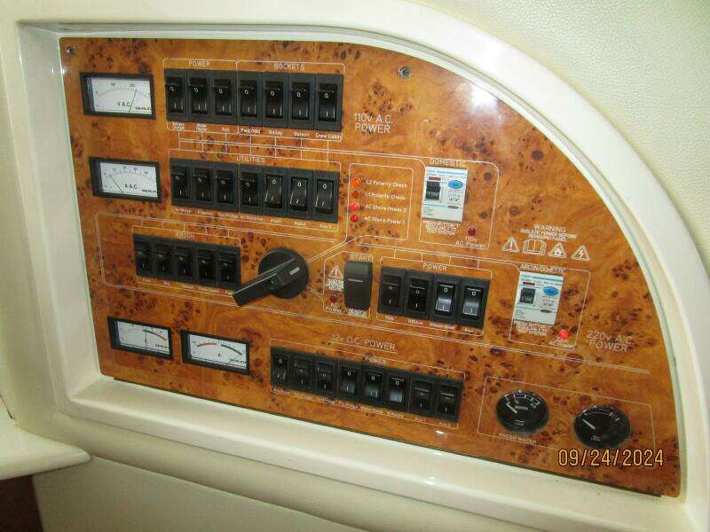 47' Sealine electrical panel