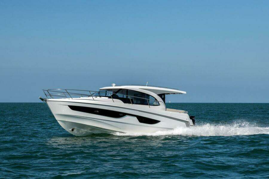 2026 Beneteau Antares 11