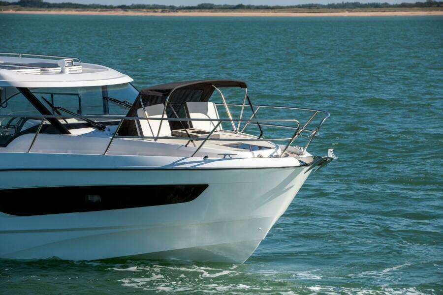 2026 Beneteau Antares 11