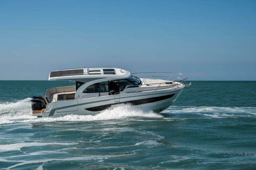 2026 Beneteau Antares 11