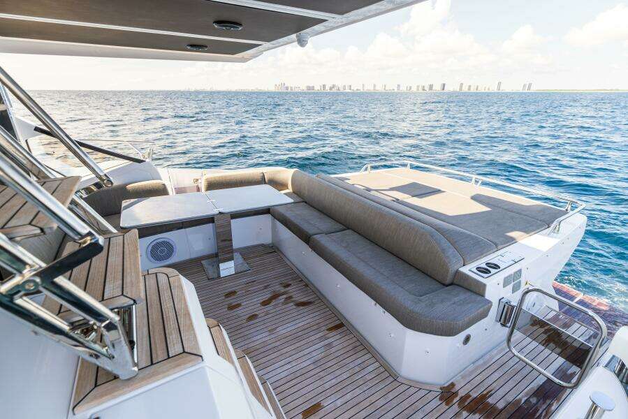 2021 Azimut S6 Sport Fly