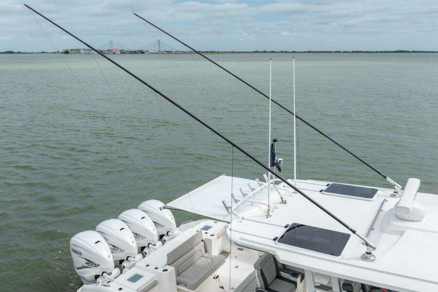 2023 Pursuit S 428 Sport