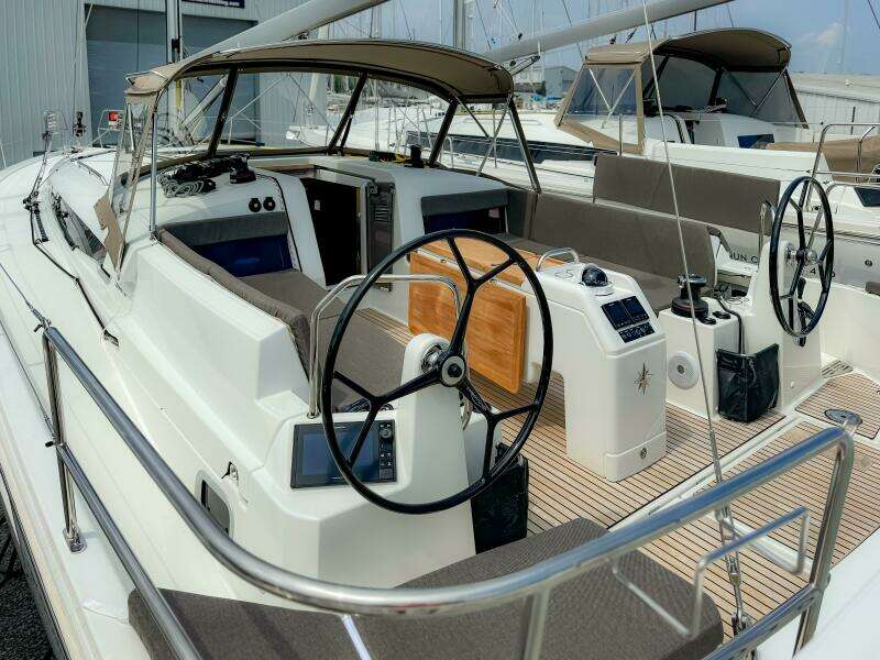 2023 Jeanneau Sun Odyssey 440 #442