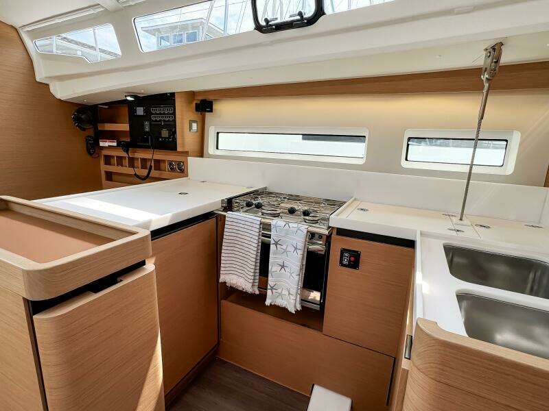 2023 Jeanneau Sun Odyssey 440 #442
