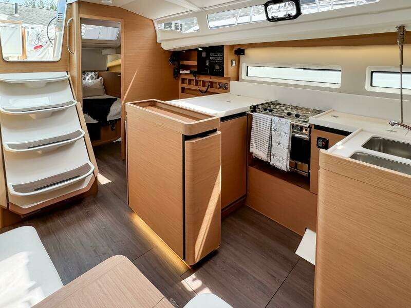 2023 Jeanneau Sun Odyssey 440 #442