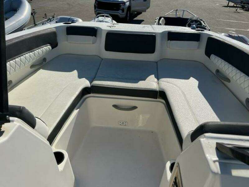 2021 Bayliner DX 2200