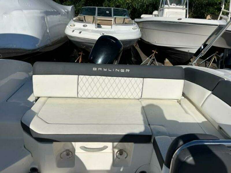 2021 Bayliner DX 2200